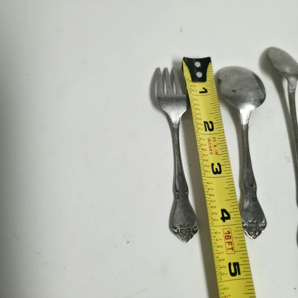 1881 Rogers Oneida ARBOR ROSE True Rose Stainless Flatware Lot of 4 Spoons Fork